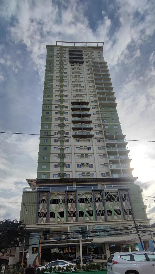 Sunvida Tower Aparthotel Cebu Exterior photo